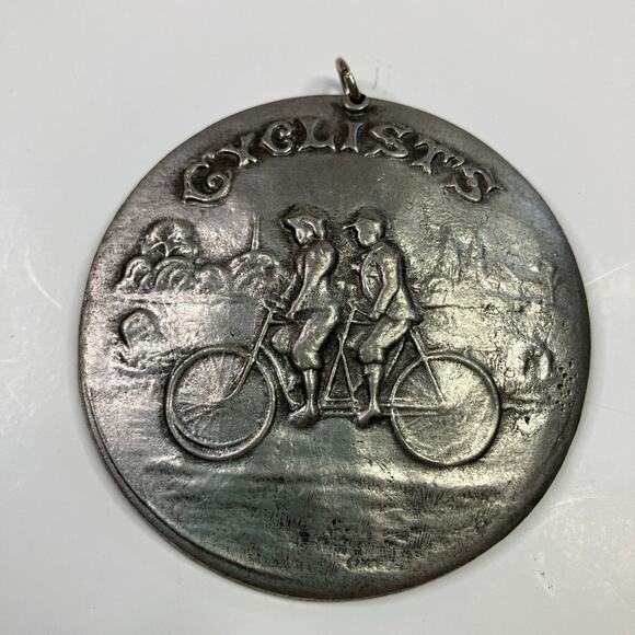 VINTAGE 1974 CYCLISTS (TANDEM BICYCLE) International PEWTER Medallion Pendant - Picture 2 of 4
